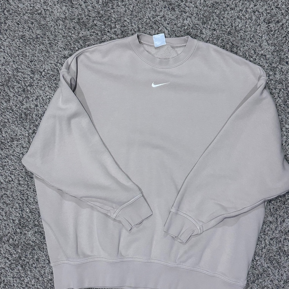 Nike Crewneck Sweatshirt